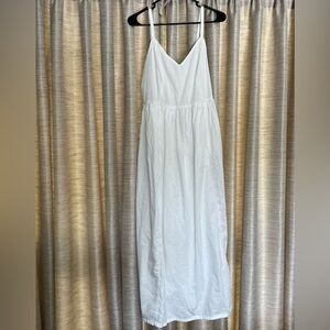 Old Navy dress. Size S. Maxi. White.